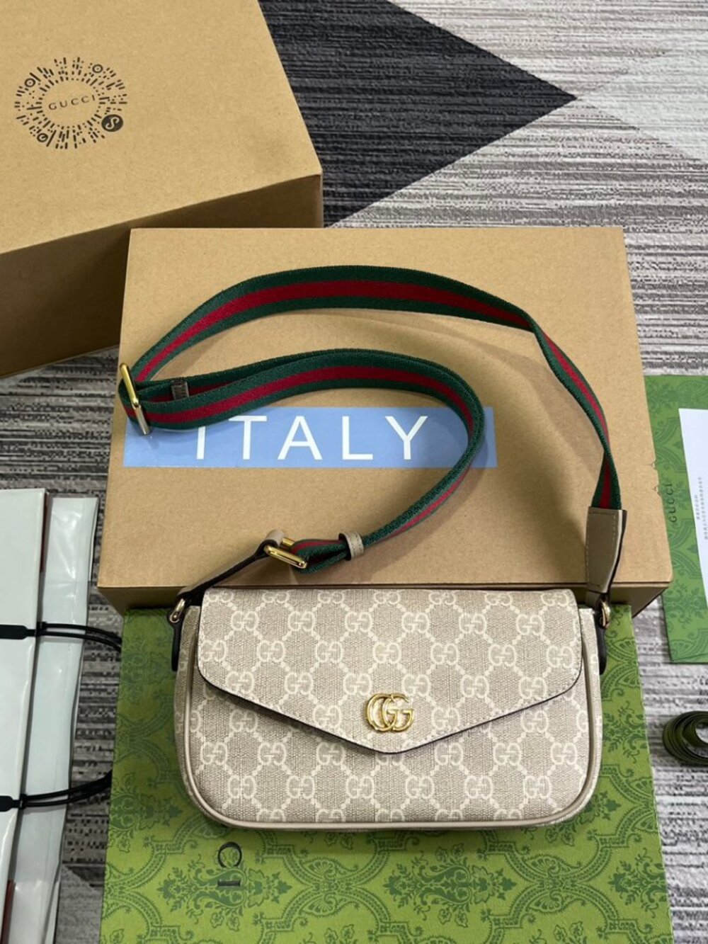 Gucci Ophidia Pochette GG Canvas Crossbody Bag GG Supreme Monogram Beige